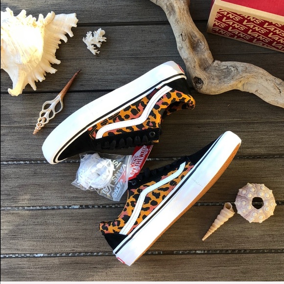 🌴🌼VANS- CHEETAH OLD SCHOOL SHOES🌼🌴 - Picture 6 of 12